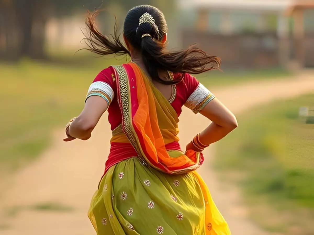 पति के बाद महिला ने पिता को भी दी टेंशन, तीन बच्चों की मां प्यार में पागल हुई पति के बाद महिला ने पिता को भी दी टेंशन, तीन बच्चों की मां प्यार में पागल हुई