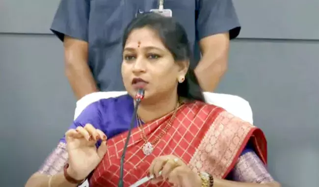 Andhra: महिलाओं की सुरक्षा के लिए सुरक्षा ऐप Andhra: महिलाओं की सुरक्षा के लिए सुरक्षा ऐप