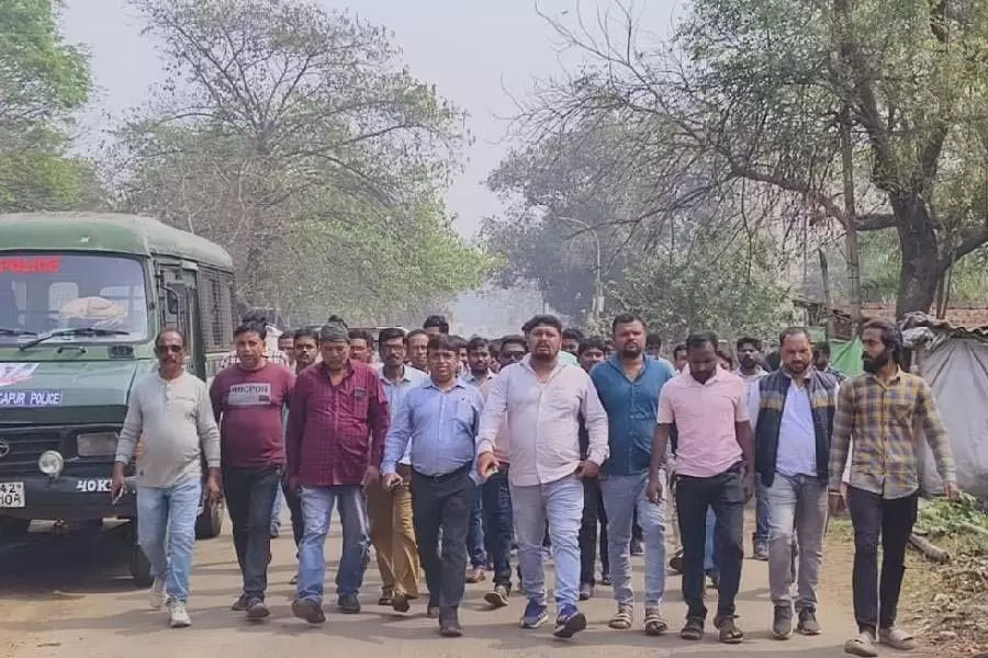 Left parties prevented from filing nominations: Trinamool Congress accused of intimidation in bank polls Left parties prevented from filing nominations: Trinamool Congress accused of intimidation in bank polls