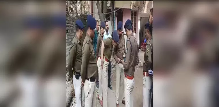 कांस्टेबल ने की पत्नी की हत्या, आपसी विवाद बनी वारदात की वजह कांस्टेबल ने की पत्नी की हत्या, आपसी विवाद बनी वारदात की वजह