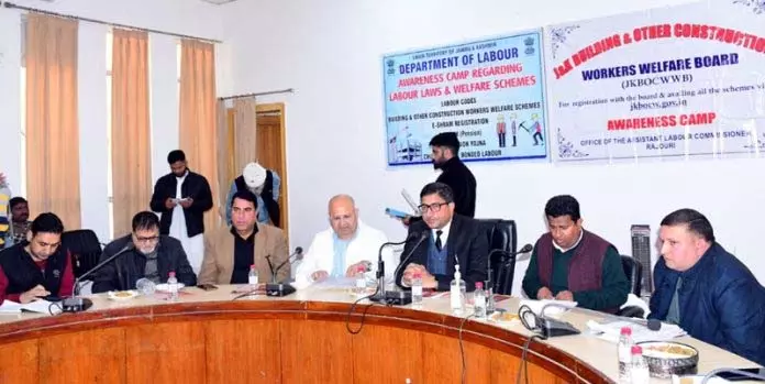 DDC अध्यक्ष, राजौरी विधायक श्रम विभाग के कार्यक्रम में शामिल हुए DDC अध्यक्ष, राजौरी विधायक श्रम विभाग के कार्यक्रम में शामिल हुए