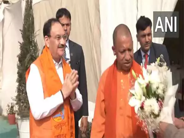 स्वास्थ्य मंत्री जेपी नड्डा ने परिवार के साथ Maha Kumbh का दौरा किया स्वास्थ्य मंत्री जेपी नड्डा ने परिवार के साथ Maha Kumbh का दौरा किया