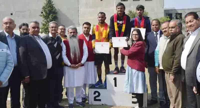 Gagandeep, हर्ष, काजल सुर्खियों में रहे Gagandeep, हर्ष, काजल सुर्खियों में रहे