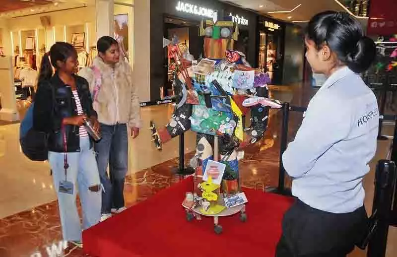 City में एक महीने तक चलने वाले कला के गहन अनुभव की तैयारी City में एक महीने तक चलने वाले कला के गहन अनुभव की तैयारी