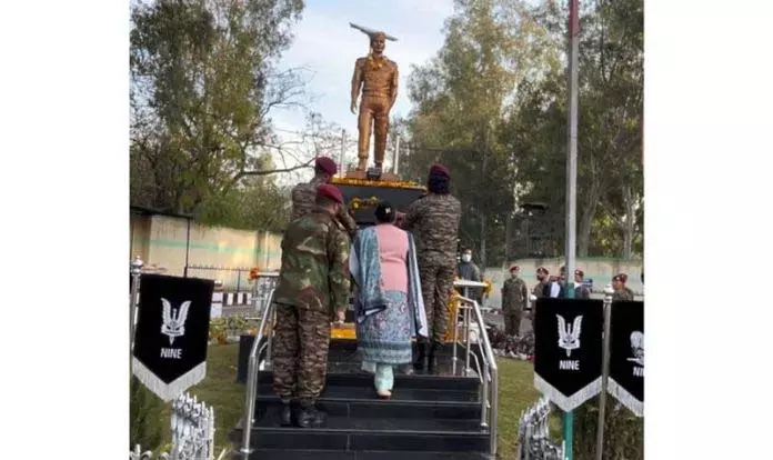 Jammu: कैप्टन तुषार को उनके शहादत दिवस पर भावभीनी श्रद्धांजलि Jammu: कैप्टन तुषार को उनके शहादत दिवस पर भावभीनी श्रद्धांजलि