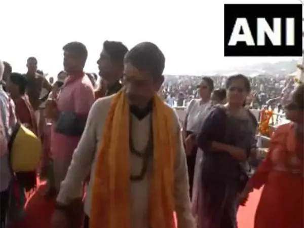Sangam में पवित्र स्नान के बाद राज्यपाल ने कहा- भारत की आत्मा सनातन संस्कृति में बसती है Sangam में पवित्र स्नान के बाद राज्यपाल ने कहा- भारत की आत्मा सनातन संस्कृति में बसती है