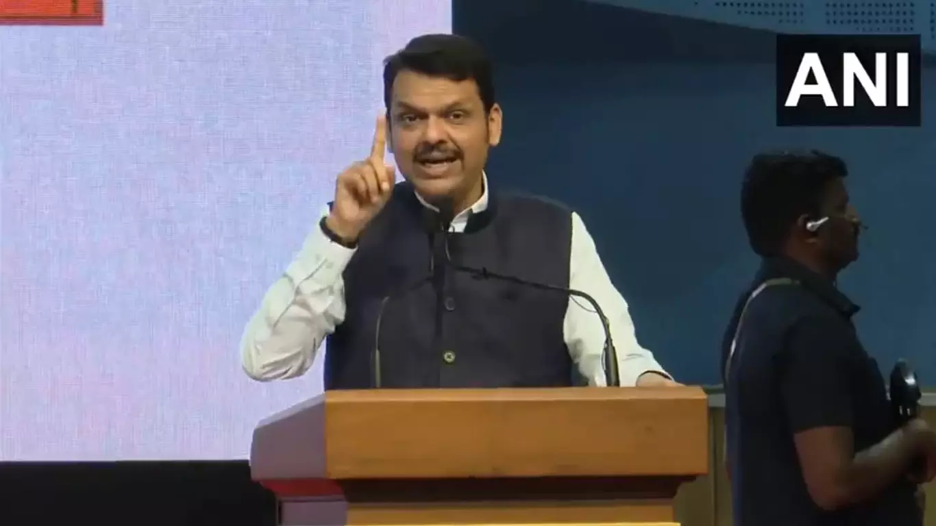 महाराष्ट्र 15.1 लाख परिवारों को घर देने के लिए काम कर रहा है: CM Fadnavis महाराष्ट्र 15.1 लाख परिवारों को घर देने के लिए काम कर रहा है: CM Fadnavis