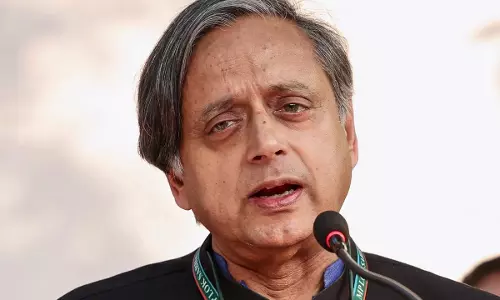 शशि थरूर कांग्रेस छोड़ सकते है!