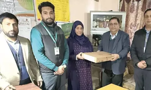 आईडीबीआई बैंक ने श्रीनगर में शिक्षा-केंद्रित सीएसआर पहल शुरू की आईडीबीआई बैंक ने श्रीनगर में शिक्षा-केंद्रित सीएसआर पहल शुरू की