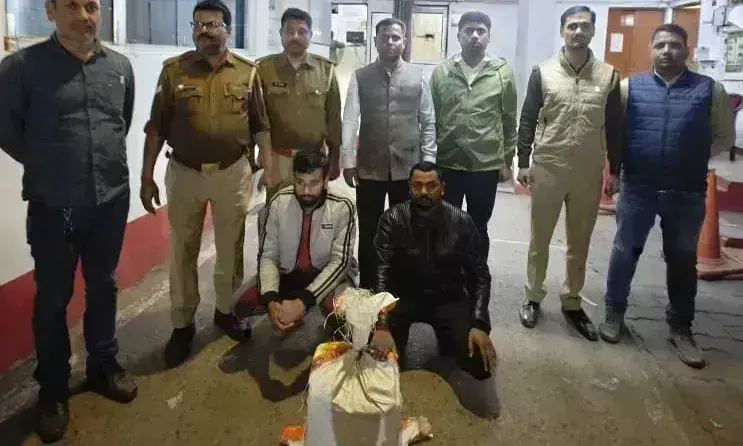 Lucknow: आबकारी आयुक्त द्वारा द पेबल्स बिस्ट्रो रेस्टोरेंट पर दबिश दी गई