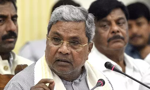 CM की बैठक के बाद शराब विक्रेता संघ के पदाधिकारियों में झड़प CM की बैठक के बाद शराब विक्रेता संघ के पदाधिकारियों में झड़प