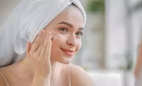 Skin care: बदलते मौसम में चेहरे की रंगत फीकी न पड़ने दें, ऐसे रखें त्वचा का ख्याल