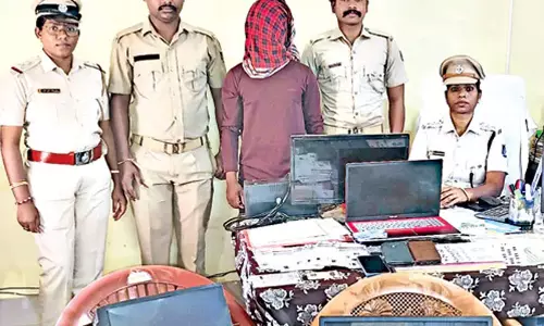Odisha: पुलिस ने एक साइबर अपराधी को गिरफ्तार किया