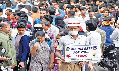 Telangana: व्याख्याताओं ने आईपीई 2025 परीक्षा ड्यूटी पोस्टिंग का विरोध किया Telangana: व्याख्याताओं ने आईपीई 2025 परीक्षा ड्यूटी पोस्टिंग का विरोध किया