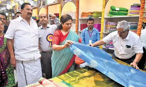 APCO-को-ऑप्टेक्स ने हथकरघा बिक्री को बढ़ावा देने के लिए समझौता किया APCO-को-ऑप्टेक्स ने हथकरघा बिक्री को बढ़ावा देने के लिए समझौता किया