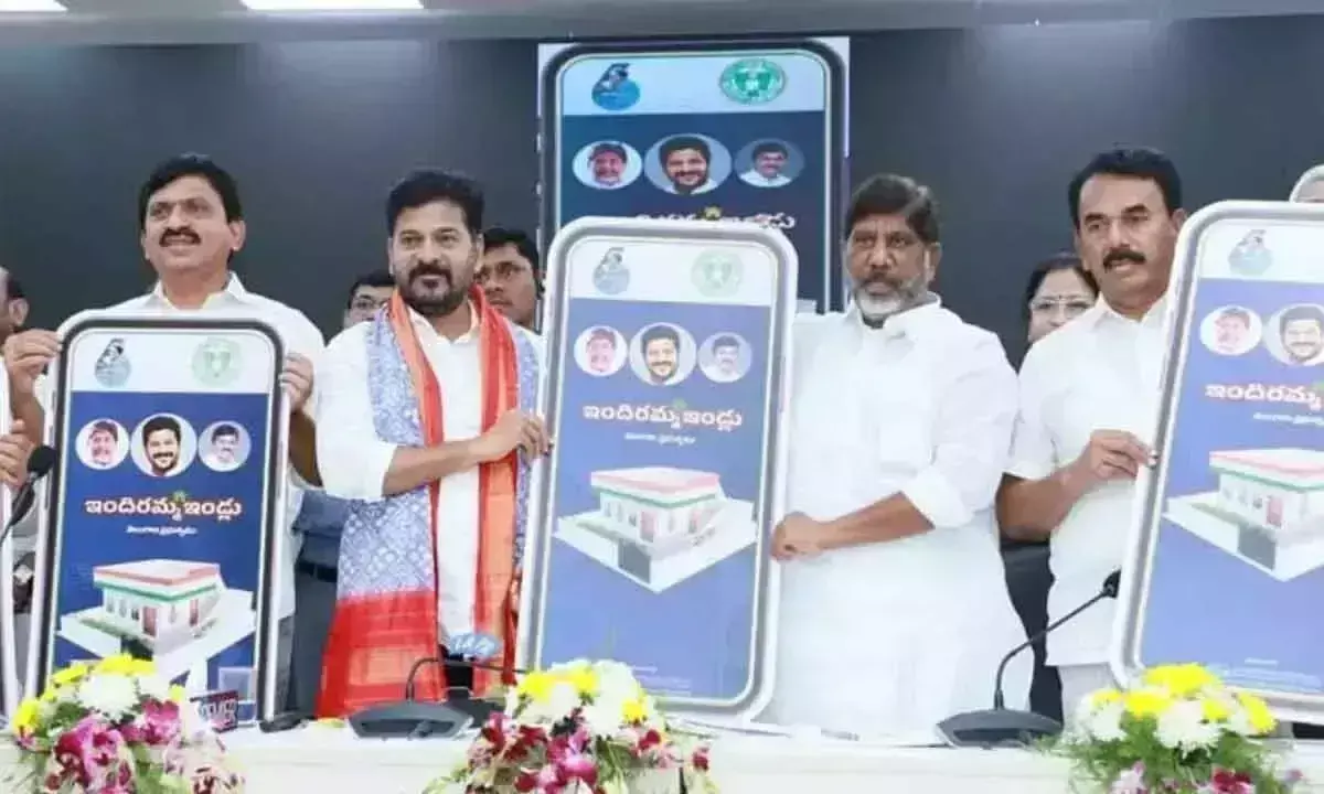 Telangana :  सीएम रेवंत रेड्डी ने तेलंगाना में इंदिराम्मा आवास योजना शुरू की