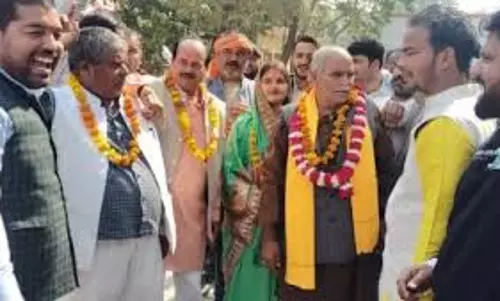 Barabanki: पंचायत उपचुनाव में मतगणना पूरी, विजयी प्रत्याशियों को मिला प्रमाण पत्र