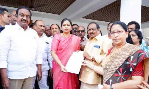 AP: गृह मंत्री ने साई साधना चिट पीड़ितों को न्याय का आश्वासन दिया