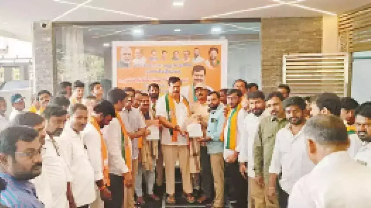 पोंगुलेटी सुधाकर ने बीजेपी MLC उम्मीदवार के लिए प्रचार किया