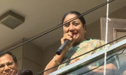 दिल्ली वालों का आभार जताते हुए बोलीं सीएम, कुछ दिनों की दिक्कत है, फिर सब ठीक हो जाएगा दिल्ली वालों का आभार जताते हुए बोलीं सीएम, कुछ दिनों की दिक्कत है, फिर सब ठीक हो जाएगा