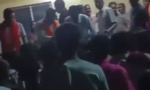 सीधा दिखता हूँ टेढ़ा हूँ, MLA ने दी धमकी