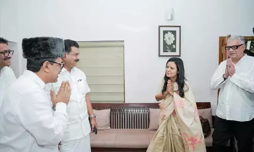 Kerala: तृणमूल कांग्रेस के नेताओं ने पनक्कड़ में उनसे मुलाकात की