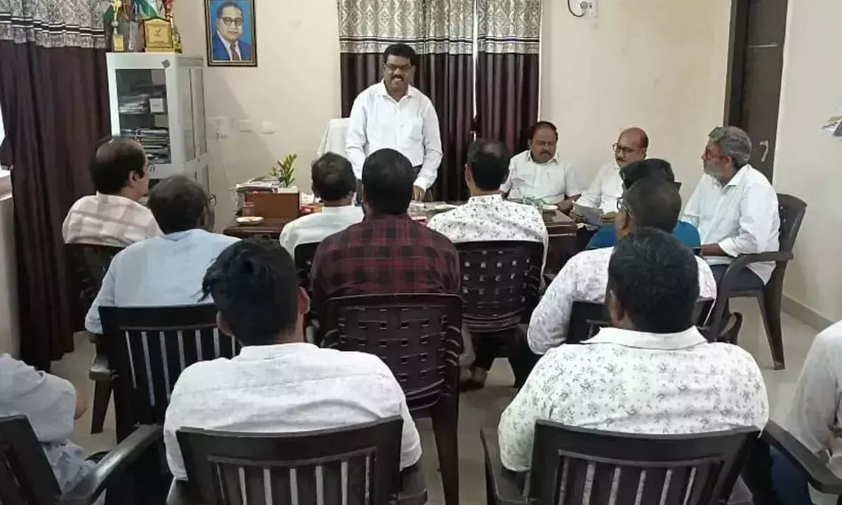 Andhra Pradesh : विजयनगरम में बर्ड फ्लू का कोई मामला नहीं अधिकारी Andhra Pradesh : विजयनगरम में बर्ड फ्लू का कोई मामला नहीं अधिकारी