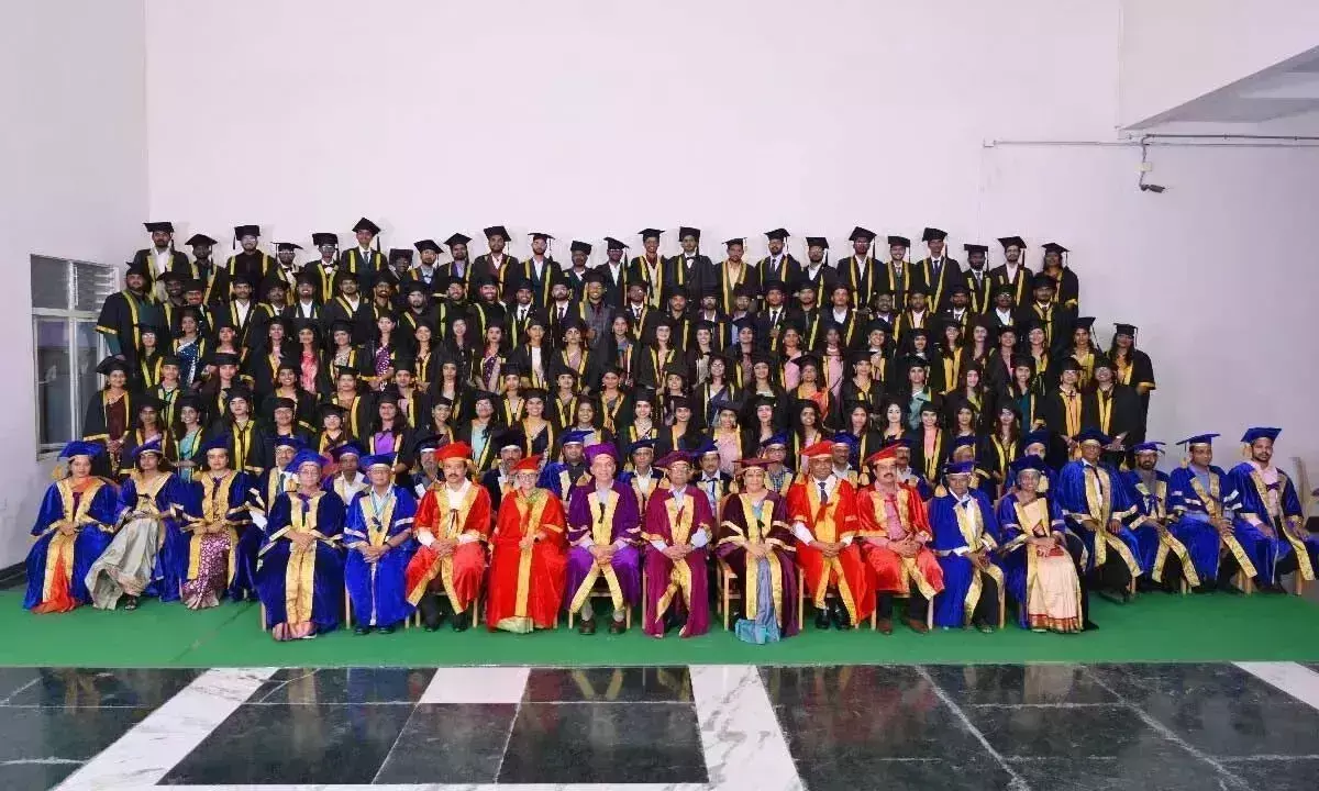 Andhra Pradesh : चित्तूर एआईएमएस ने स्नातक दिवस मनाया Andhra Pradesh : चित्तूर एआईएमएस ने स्नातक दिवस मनाया