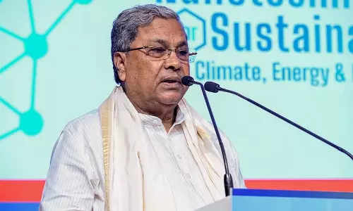 सिद्धारमैया ने राज्य की अर्थव्यवस्था पर BJP के आरोपों का खंडन किया सिद्धारमैया ने राज्य की अर्थव्यवस्था पर BJP के आरोपों का खंडन किया