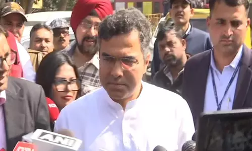 दिल्ली के लोक निर्माण मंत्री Pravesh Verma ने भैरों मार्ग पर विभाग की परियोजनाओं का निरीक्षण किया दिल्ली के लोक निर्माण मंत्री Pravesh Verma ने भैरों मार्ग पर विभाग की परियोजनाओं का निरीक्षण किया