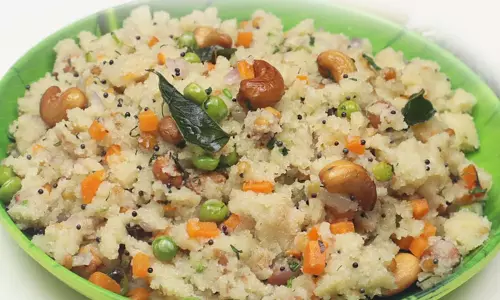 Rava Upma पौष्टिक और स्वादिष्ट डिश का नाश्ते में उठाएं लुत्फ