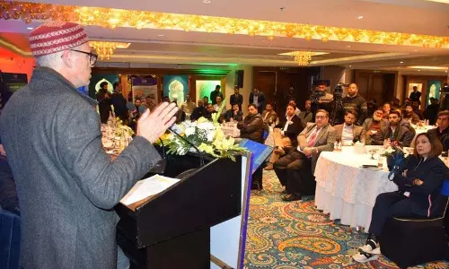 Omar: भूमि-नौकरियों की रक्षा के लिए निवेश को विनियमित किया जाना चाहिए