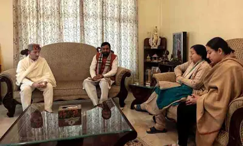 Haryana CM ने कांगड़ा के दिवंगत सांसद के परिवार से मुलाकात की