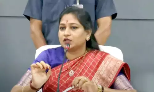 Andhra: महिलाओं की सुरक्षा के लिए सुरक्षा ऐप Andhra: महिलाओं की सुरक्षा के लिए सुरक्षा ऐप