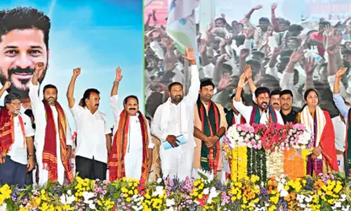 CM Revanth Reddy : हम एक करोड़ महिलाओं को करोड़पति बनाएंगे CM Revanth Reddy : हम एक करोड़ महिलाओं को करोड़पति बनाएंगे