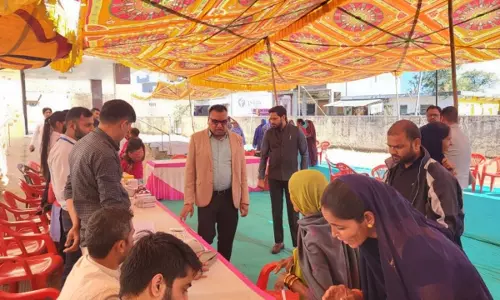 Latehar: महुआडांड़ सीएचसी में आयुष्‍मान आरोग्‍य शिविर आयोजित