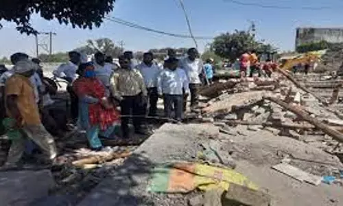 Ramgarh: रांची रोड क्षेत्र में अतिक्रमण के विरुद्ध चला अभियान