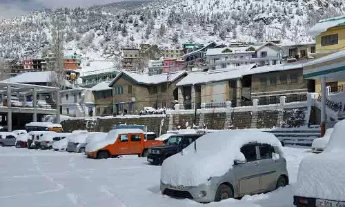 Manali-Leh मार्ग आपातकालीन वाहनों के लिए पुनः खोला गया