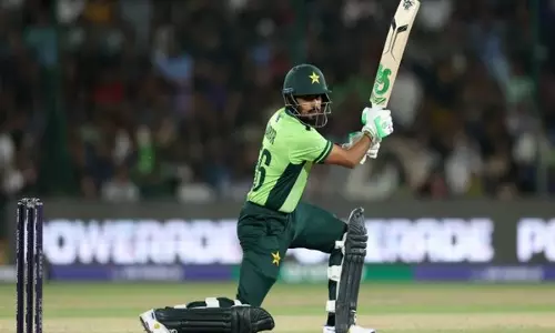 Champions Trophy: बाबर आजम को वनडे में स्पिन का सामना करना पड़ रहे Champions Trophy: बाबर आजम को वनडे में स्पिन का सामना करना पड़ रहे