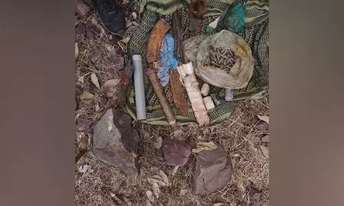सुरक्षा बलों ने Reasi में आतंकवादी ठिकाने का भंडाफोड़ किया, हथियार और गोला-बारूद बरामद