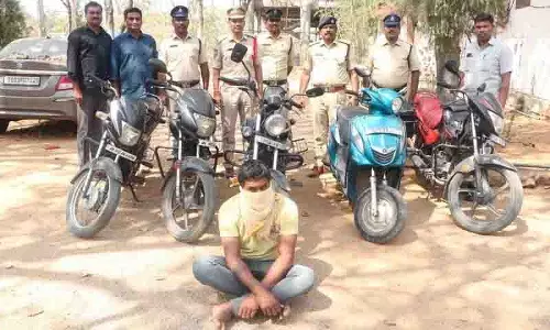 Siddipet में अनुभवी बाइक चोर पकड़ा गया