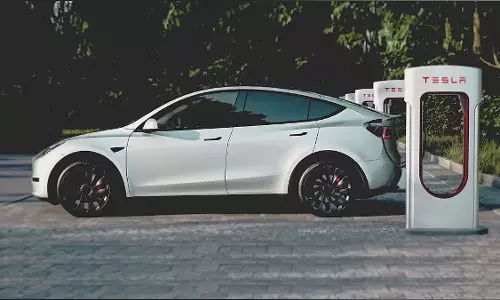 Tesla का भारत में प्रवेश: नवीनतम अपडेट और प्रमुख बाजार प्रतिद्वंद्वी Tesla का भारत में प्रवेश: नवीनतम अपडेट और प्रमुख बाजार प्रतिद्वंद्वी