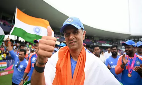 Dravid अपने छोटे बेटे अन्वय के साथ तीसरे डिवीजन क्लब के लिए खेलने के लिए लौटे