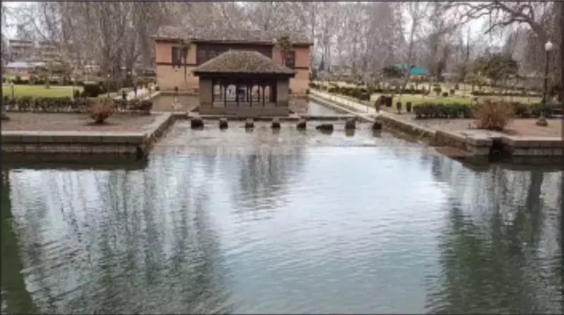 दक्षिण कश्मीर में अच्छाबल झरने में फिर से जान आ गई दक्षिण कश्मीर में अच्छाबल झरने में फिर से जान आ गई