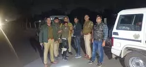 कासना पुलिस और बदमाश के बीच मुठभेड़, बदमाश घायल कासना पुलिस और बदमाश के बीच मुठभेड़, बदमाश घायल