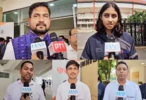 ओडिशा सरकार ने खिलाड़ियों की पुरस्कार राशि में किया इजाफा, खिलाड़ियों ने जताई खुशी ओडिशा सरकार ने खिलाड़ियों की पुरस्कार राशि में किया इजाफा, खिलाड़ियों ने जताई खुशी
