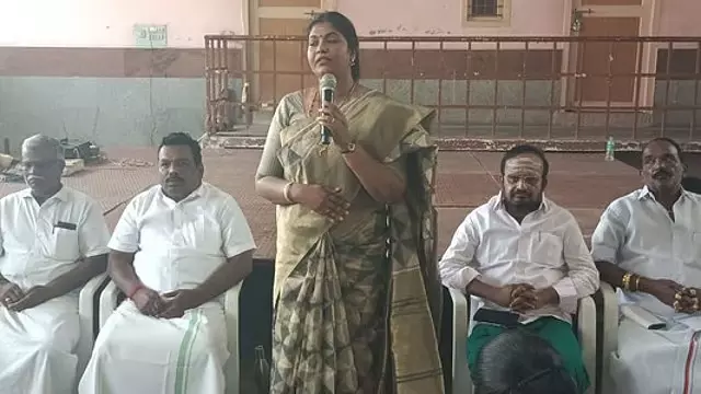 Tamil Nadu: अमित शाह ने तिरुवन्नामलाई में नए बीजेपी कार्यालय का उद्घाटन किया Tamil Nadu: अमित शाह ने तिरुवन्नामलाई में नए बीजेपी कार्यालय का उद्घाटन किया