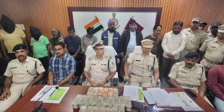 खनिज कंपनी के अधिकारी का अपहरण: 7 गिरफ्तार खनिज कंपनी के अधिकारी का अपहरण: 7 गिरफ्तार