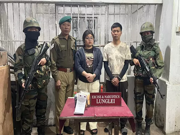 असम राइफल्स ने Lunglei से 40 लाख रुपये की हेरोइन बरामद की, 2 गिरफ्तार असम राइफल्स ने Lunglei से 40 लाख रुपये की हेरोइन बरामद की, 2 गिरफ्तार