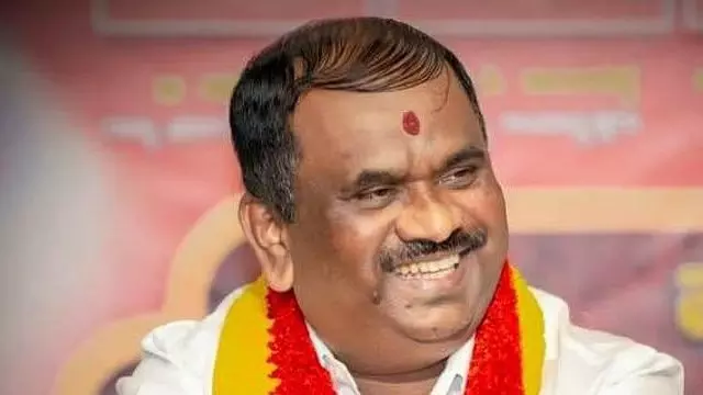 हजारों करावे कार्यकर्ताओं ने केपीएससी को अवरुद्ध करने का फैसला किया: Narayana Gowda हजारों करावे कार्यकर्ताओं ने केपीएससी को अवरुद्ध करने का फैसला किया: Narayana Gowda